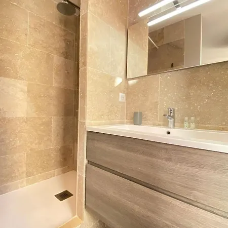 Stylish 2 Bed 1 Min To Palais & *